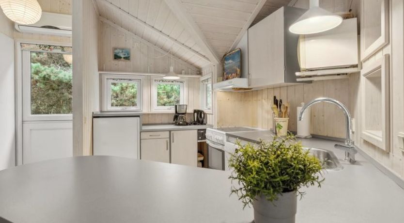 Photo of "Alaine" - 850m from the sea