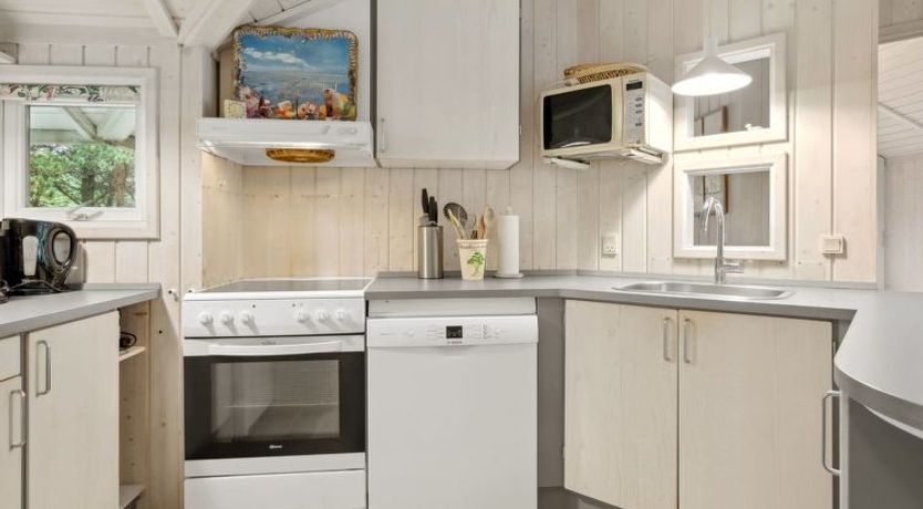 Photo of "Alaine" - 850m from the sea