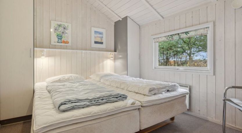 Photo of "Alaine" - 850m from the sea