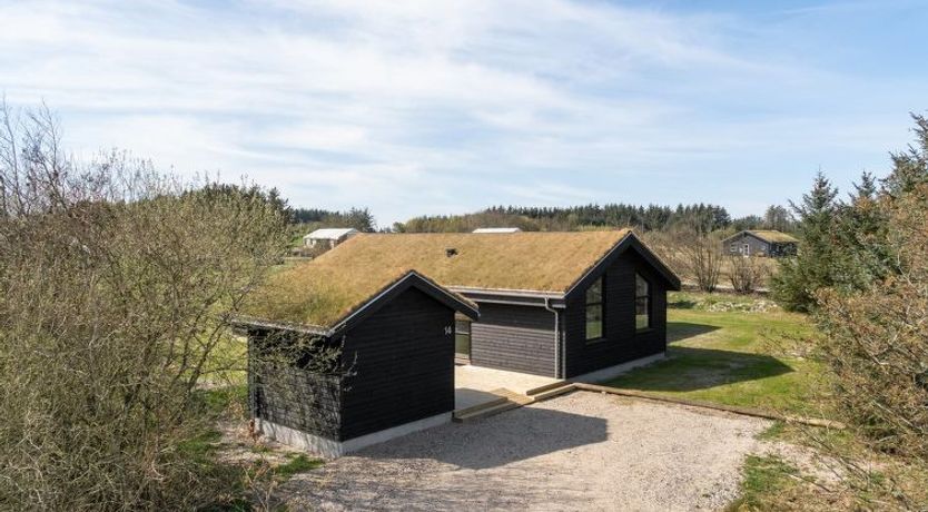 Photo of "Bentine" - 1.6km from the sea