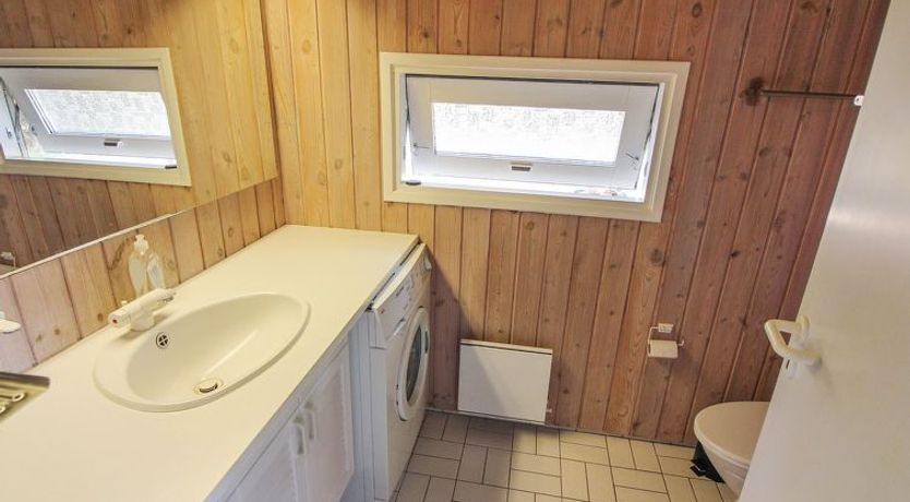 Photo of "Nakke" - 1.3km from the sea