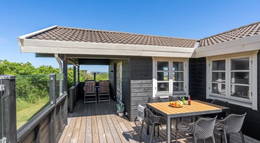 Photo of "Elea" - 394m from the sea