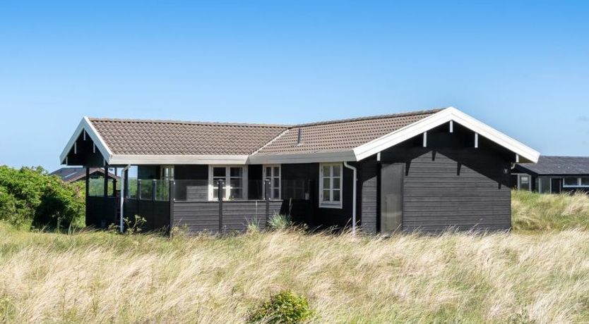 Photo of "Elea" - 394m from the sea