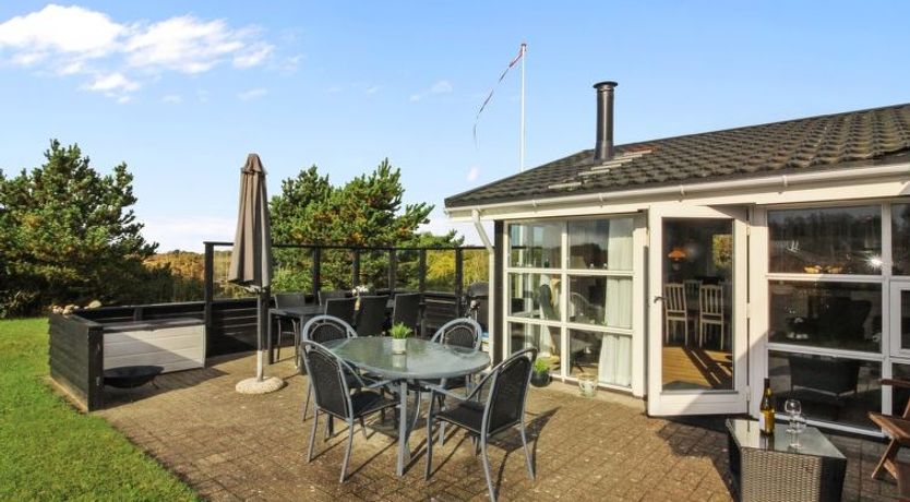 Photo of "Alice" - 1.3km from the sea