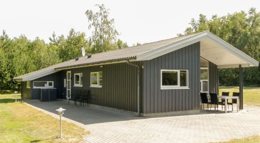 Photo of "Barne" - 4km from the sea