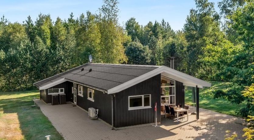 Photo of "Barne" - 4km from the sea