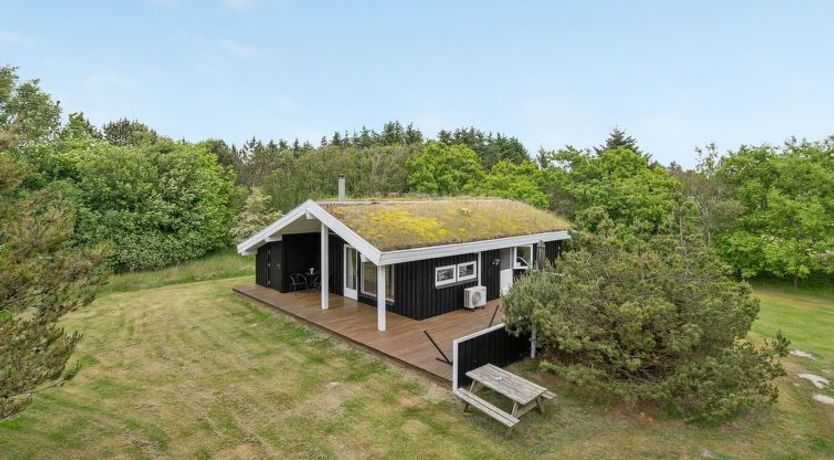 Photo of "Evan" - 1.3km from the sea