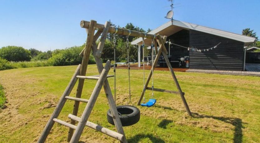 Photo of "Hampus" - 500m from the sea