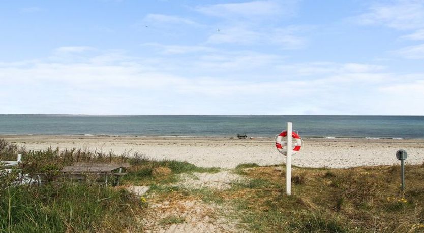 Photo of "Kiowa" - 100m from the sea