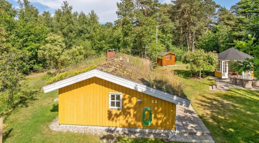 Photo of "Mirla" - 300m from the sea