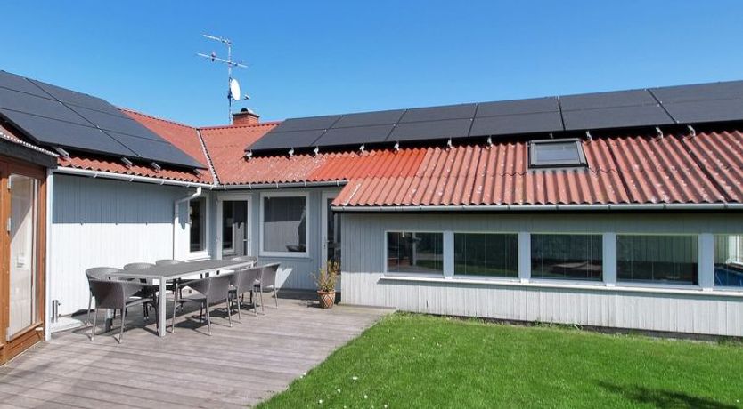 Photo of "Elisabeth" - 400m from the sea