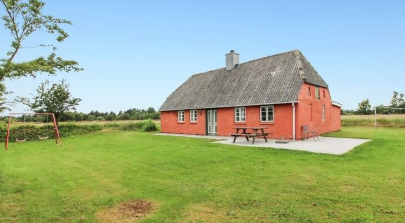 Photo of "Eduard" - 4.3km from the sea