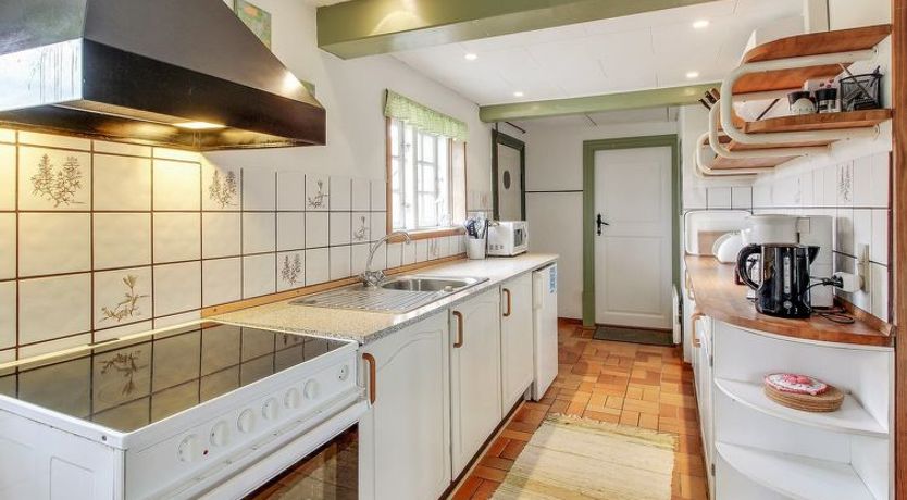 Photo of "Eduard" - 4.3km from the sea