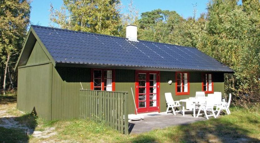 Photo of "Tom" - 125m from the sea