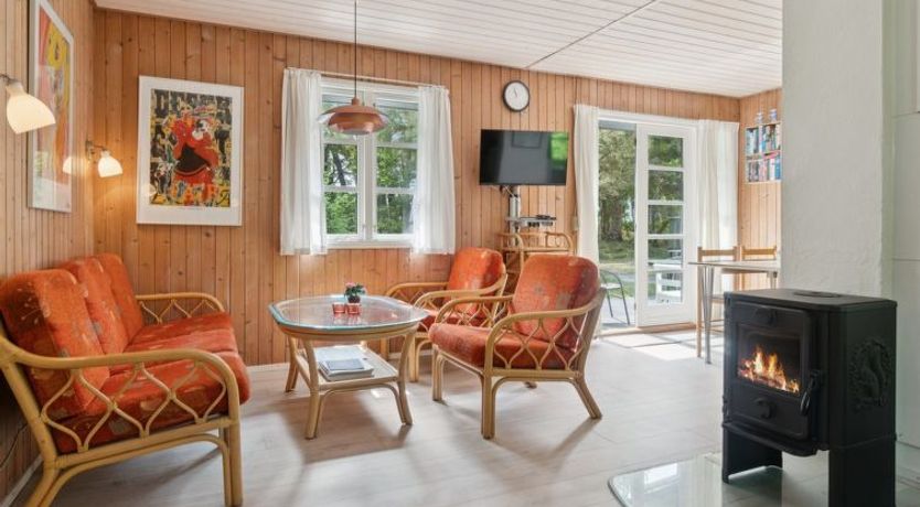 Photo of "Tom" - 125m from the sea