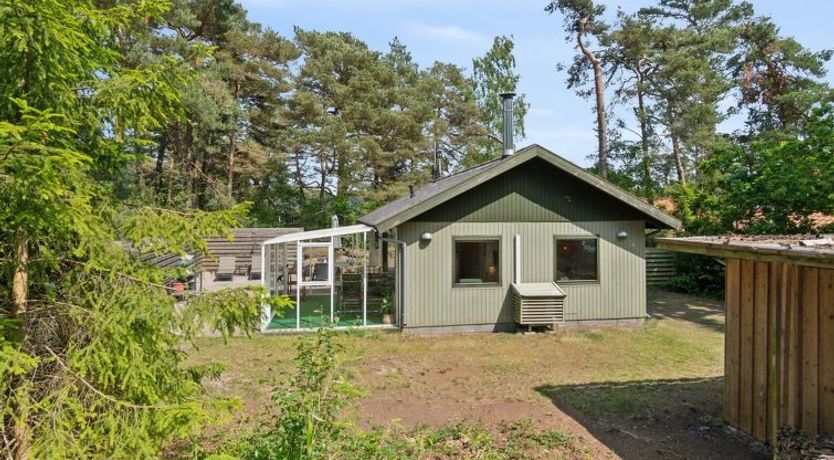 Photo of "Ellinor" - 300m from the sea