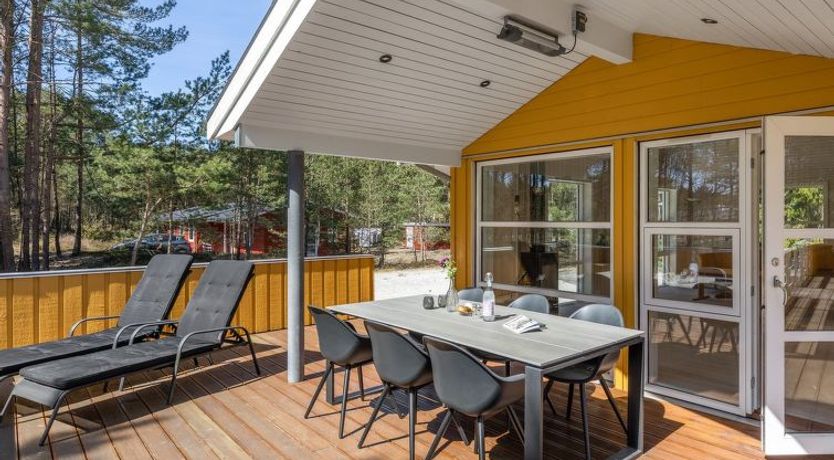 Photo of "Arndis" - 600m from the sea