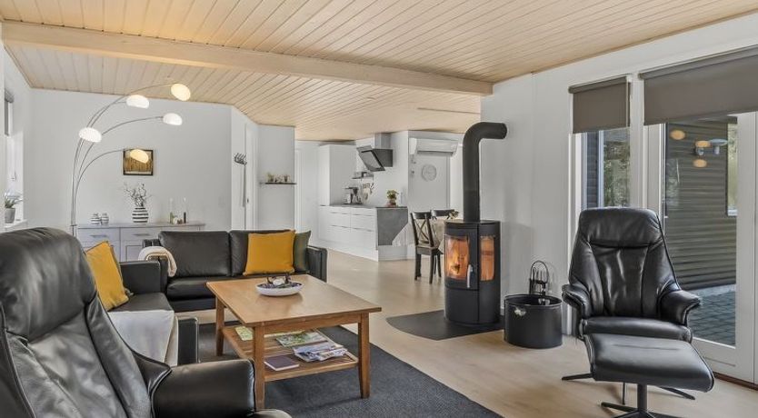 Photo of "Bjarka" - 2.9km from the sea