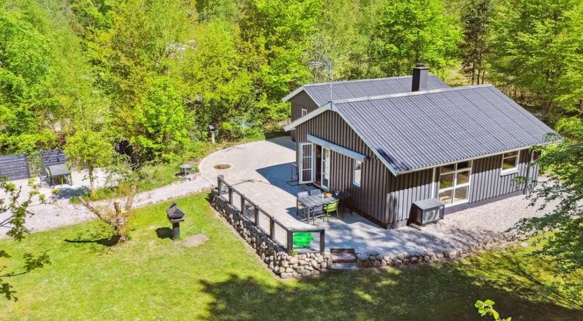 Photo of "Hunding" - 7km from the sea