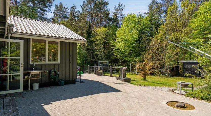 Photo of "Hunding" - 7km from the sea