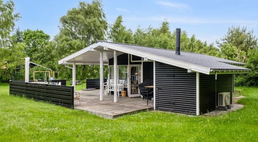 Photo of "Morten" - 500m from the sea