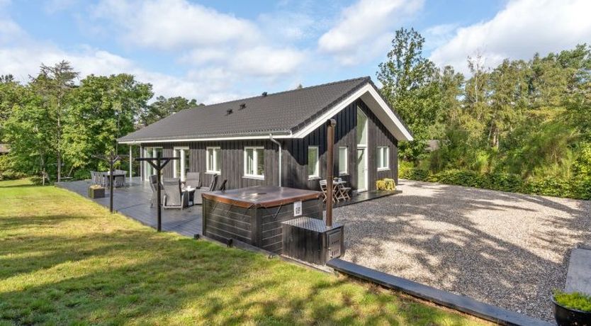 Photo of "Adela" - 1km from the sea