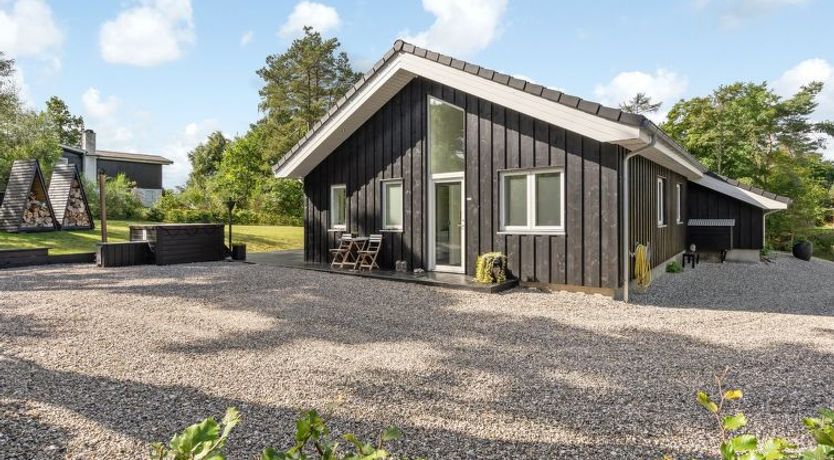 Photo of "Adela" - 1km from the sea