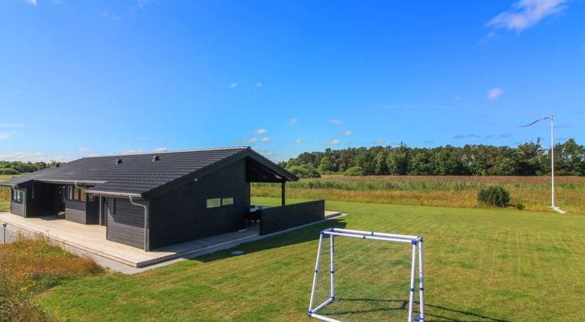 Photo of "Ariadne" - 900m from the sea