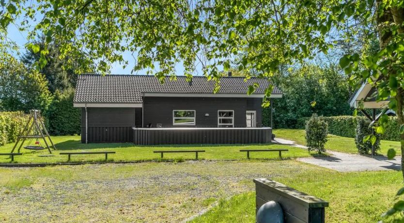 Photo of "Karstina" - 1km from the sea