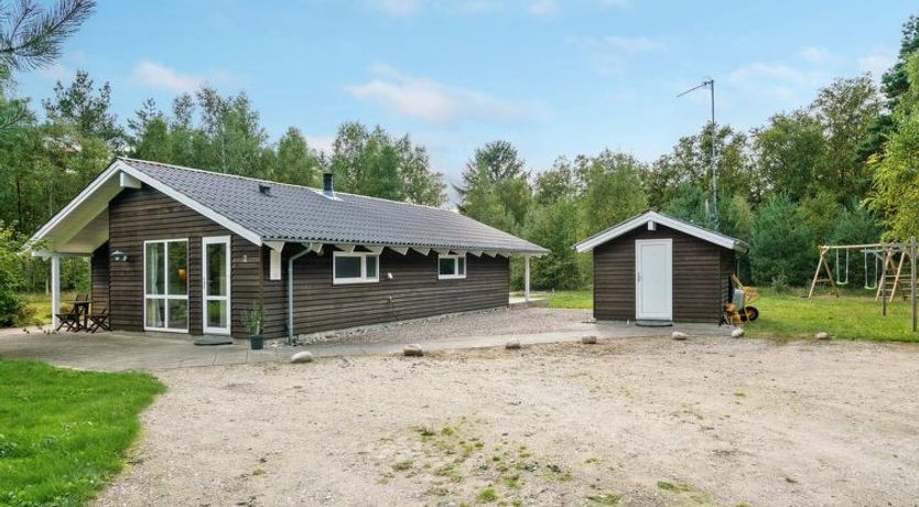 Photo of "Thomasine" - 1.5km from the sea