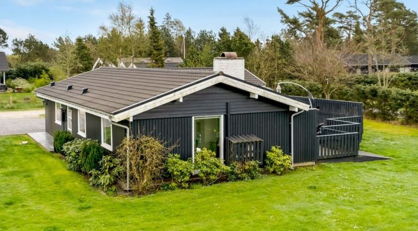 Photo of "Clarabelle" - 700m from the sea