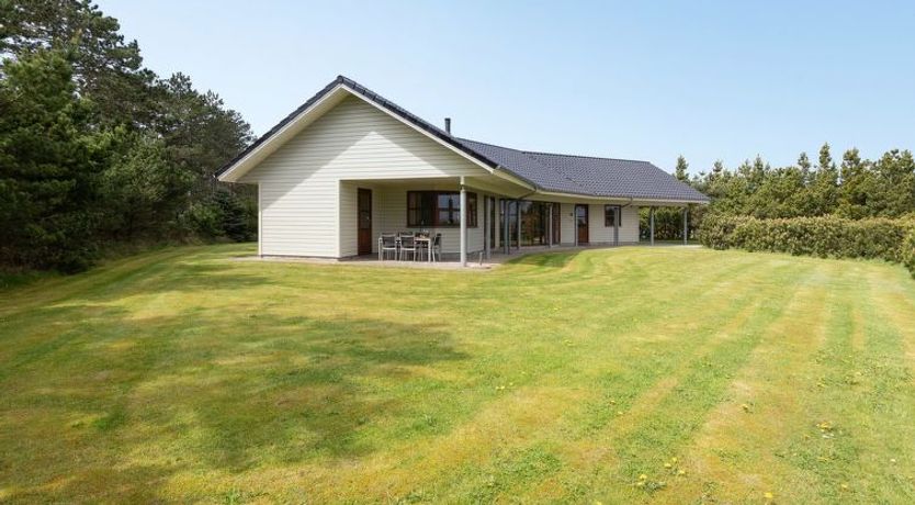 Photo of "Amundi" - 3.8km from the sea