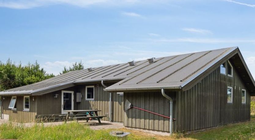 Photo of "Erlinda" - 3.1km from the sea