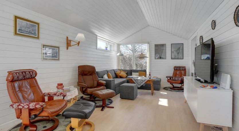 Photo of "Fredrikke" - 50m from the sea