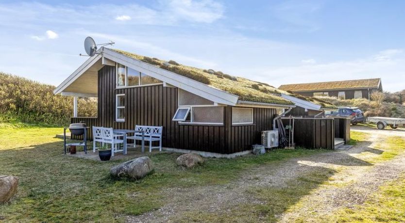 Photo of "Bovi" - 300m from the sea