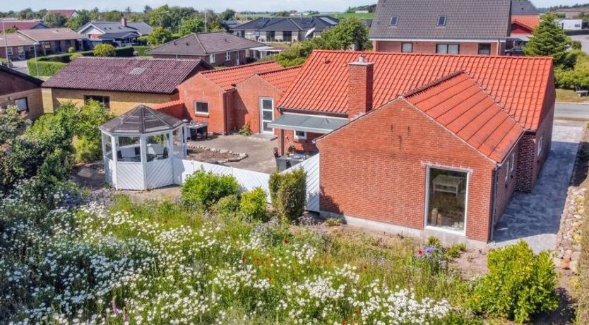 Photo of "Kiersten" - 5km from the sea