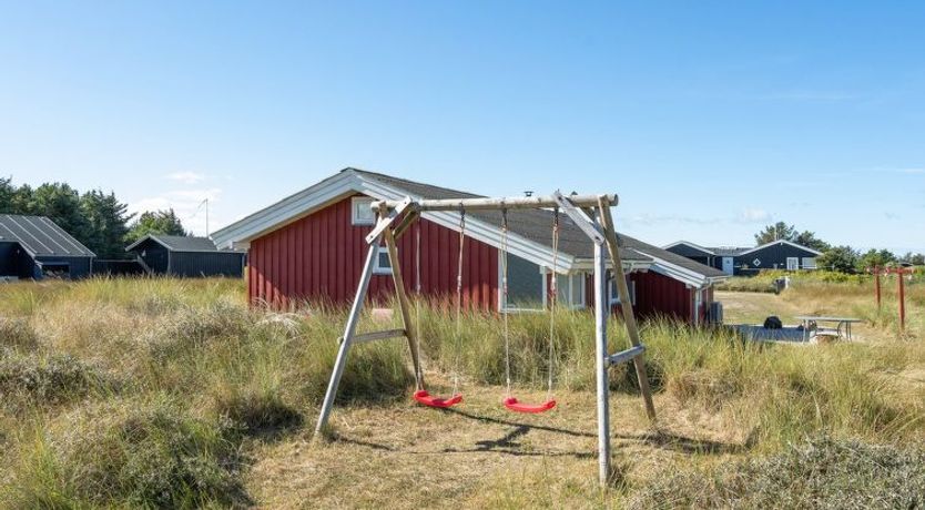 Photo of "Bertie" - 700m from the sea