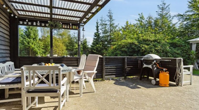 Photo of "Annamie" - 650m from the sea