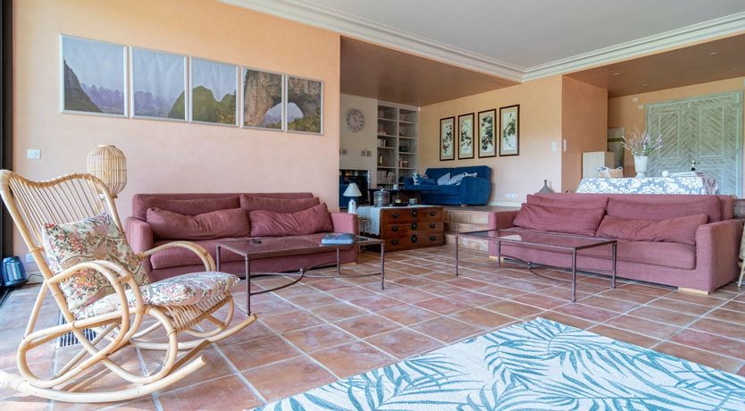 Photo of Lemon & Garlic