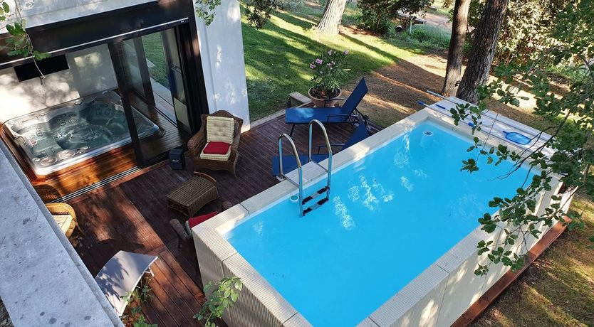 Photo of Lemon & Garlic