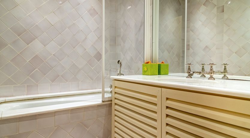 Photo of Lemon & Garlic