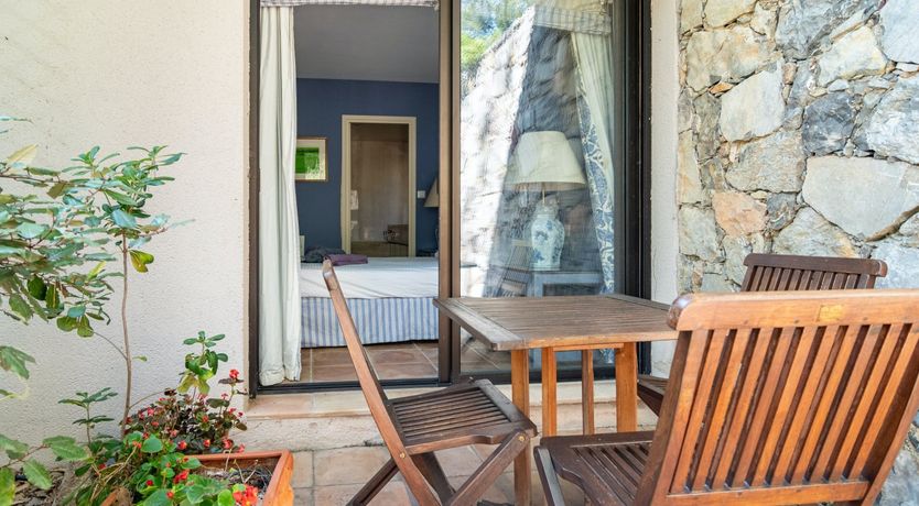 Photo of Lemon & Garlic