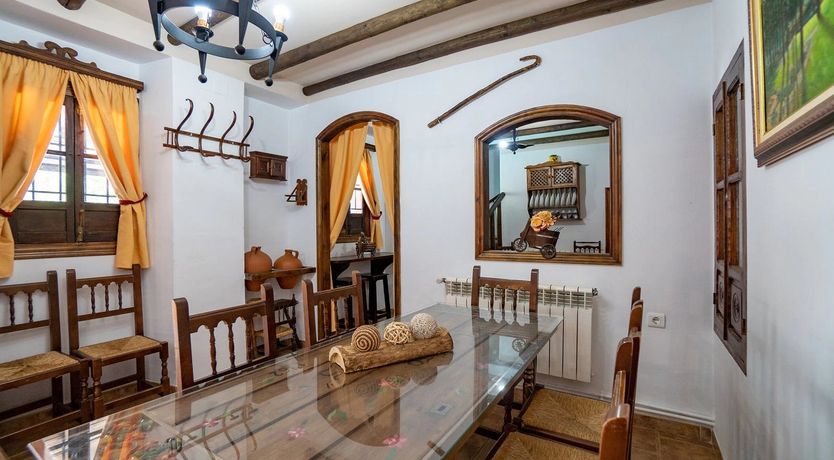 Photo of Silver & Pearl