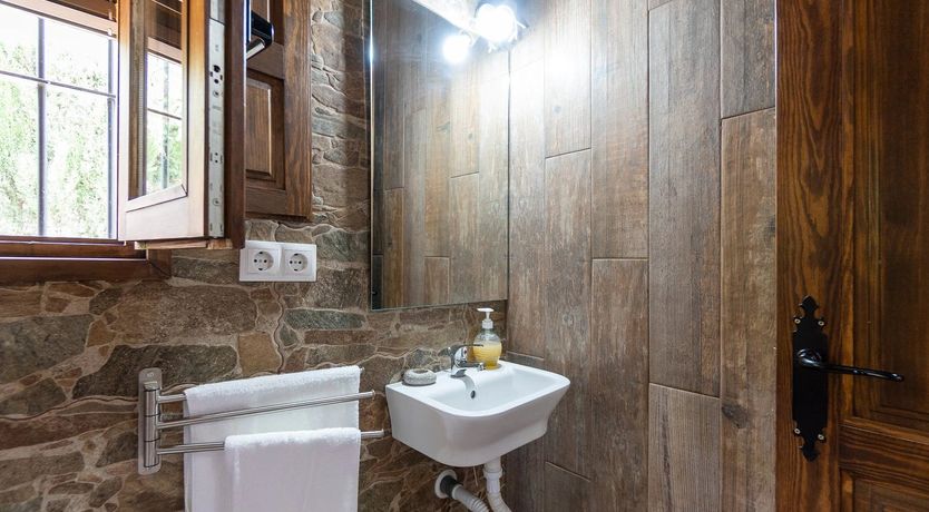 Photo of Silver & Pearl