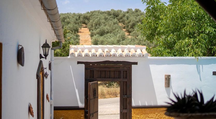 Photo of Silver & Pearl