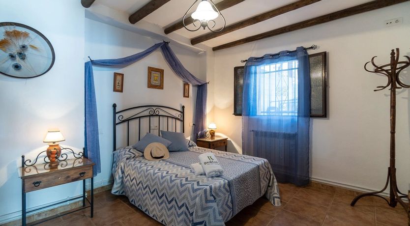 Photo of Silver & Pearl