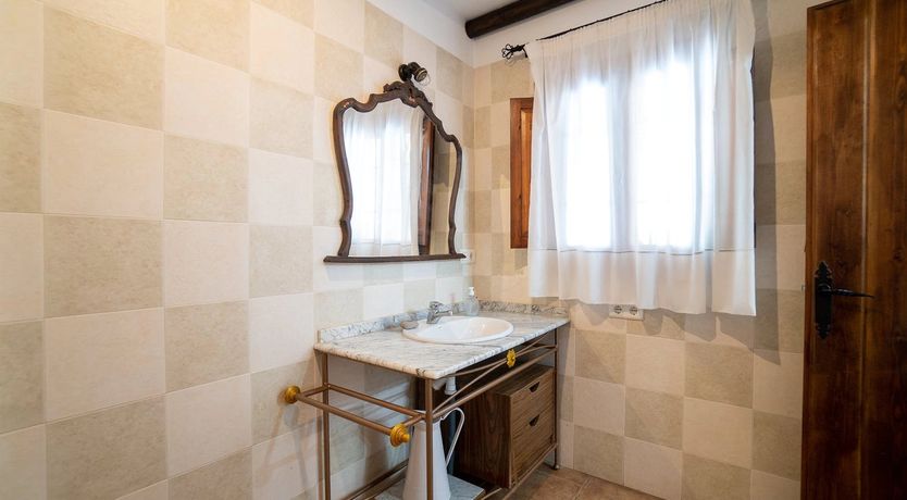 Photo of Silver & Pearl