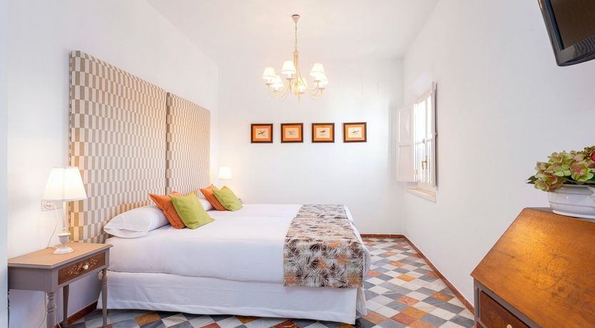 Photo of Enchants the Audience