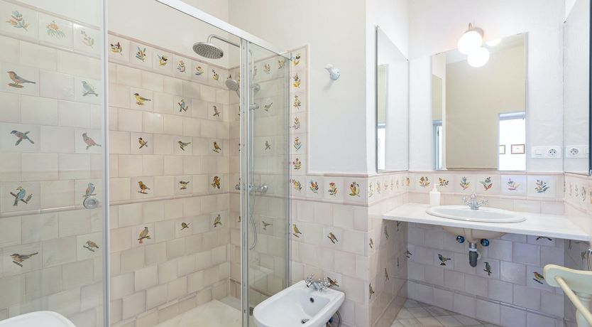 Photo of Enchants the Audience