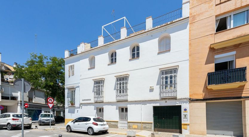 Photo of Enchants the Audience